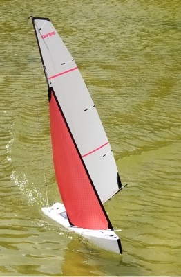 Mit 65cm segeln, macht nur Spass..jpg