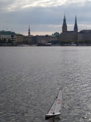 RUBIN auf der schönen Binnenalster.jpg